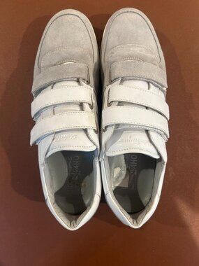Pre owned Ferragamo Dress Sneakers